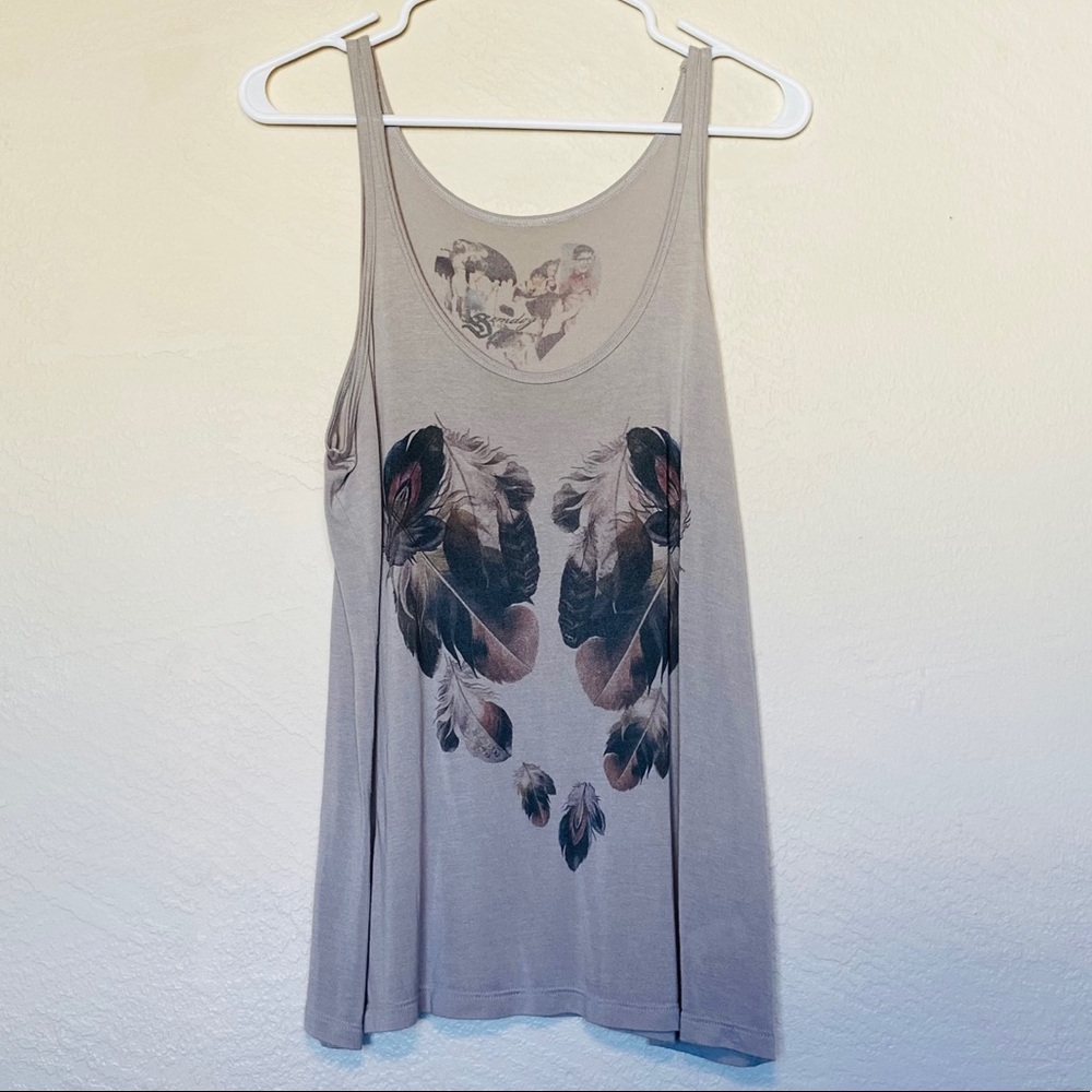 Simdog feather heart graphic tank